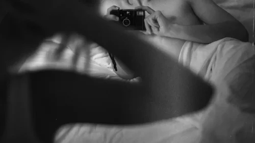 Homem é condenado a 1 ano e 4 meses por divulgar fotos íntimas da ex