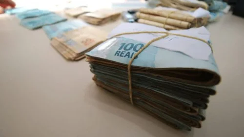 Operação revela conexões entre banco investigado por fraude e fundo suspeito de lavagem