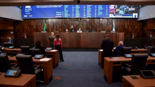 Alerj analisa projeto que regulamenta eleição indireta para governador do Rio