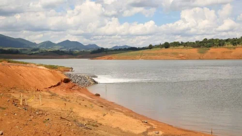 Sistema Cantareira atinge menor nível desde 2015 e coloca em alerta 9 milhões
