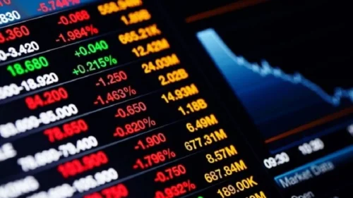 Ibovespa Cai 0,44% em Meio a Decisão Sobre IOF