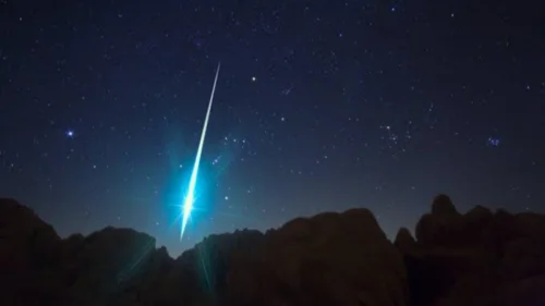 Meteoro mais antigo que a Terra é encontrado em casa nos EUA após queda