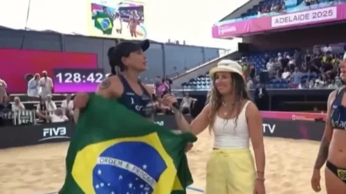 Carol Solberg comemora prisão de Bolsonaro após conquistar bronze no Mundial