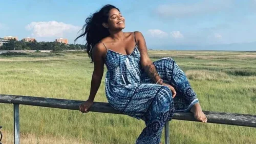 Brasileira morre após cair em vulcão durante trilha na Indonésia; resgate durou 4 dias