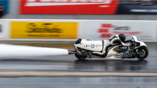 Moto a vapor atinge 337 km/h em 3 segundos e humilha superesportivas elétricas</title>