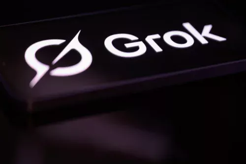 Engenheiro da xAI processa empresa após ser demitido por alertar sobre riscos do Grok</title>