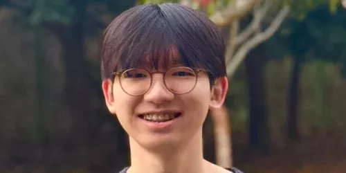 Estudante fundador de startup de IA defende curso de ciência da computação em era de avanço tecnológico