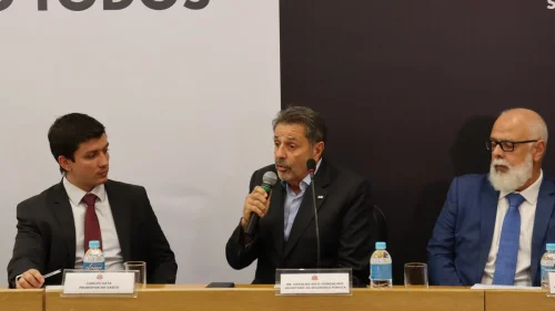 Delegada recém-empossada é presa por suposto envolvimento com facção criminosa