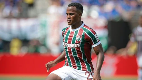 Jhon Arias se emociona e pede desculpas à torcida após eliminação do Fluminense no Mundial