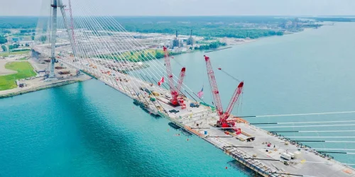 Trump ameaça bloquear ponte internacional entre EUA e Canadá em 2026