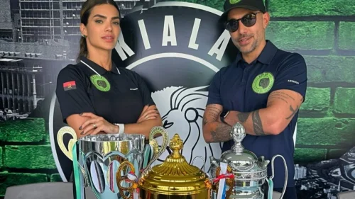 Kelly Key assume presidência de clube angolano e celebra título com projeto social