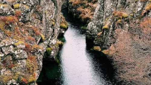 Fenda gigante de 60 km divide continentes e atrai curiosidade no Mar Vermelho