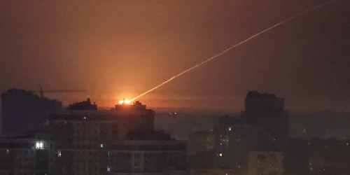 Ucrânia gastou US$ 100 milhões em mísseis para interceptar ataque russo em uma noite