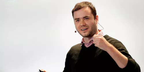 Ex-diretor de IA da Tesla alerta para "atrofia" de habilidades de programação manual