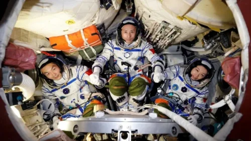 O verdadeiro motivo da China ter lançado a Shenzhou-23: um teste brutal para pisar na Lua