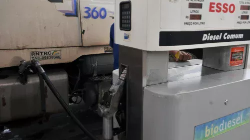 Governo e estados fecham acordo para subsídio de R$ 1,20 no diesel importado