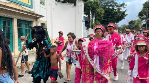 Folia de Reis reúne jovens e mantém tradição viva em Triagem, no Rio de Janeiro